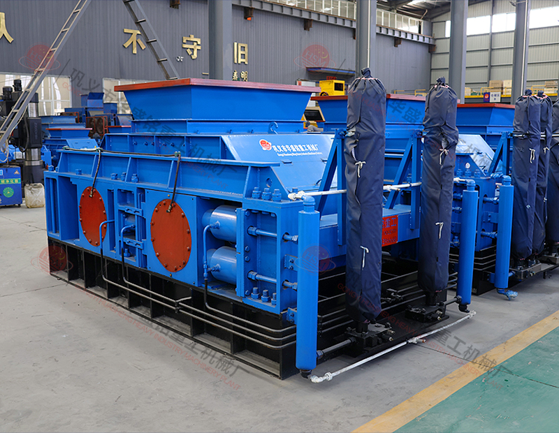 加工河卵石用什么破碎機，小型對輥制砂機報價是多少？