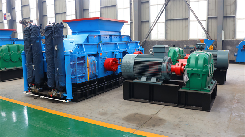 鵝卵石對輥制砂機(jī)多少錢一臺？